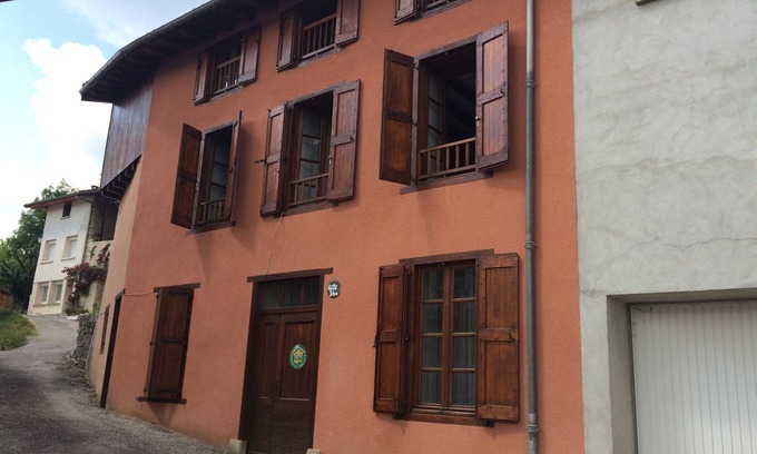 Montoulieu Apartment | Gite in RDC, in authentic village, in Cathar country near Montségur.