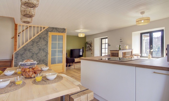 Saint-Front House | Gite l'orée du Mézenc * and its private Nordic bath