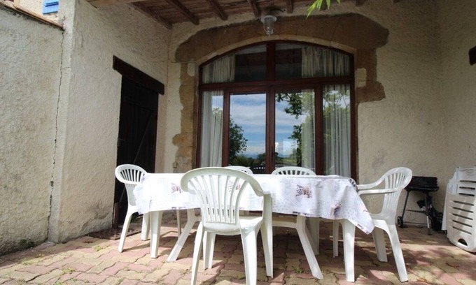 Fanjeaux House | Gîte Lavande: renovated farmhouse with swimming pool and panoramic view of the Pyrenees