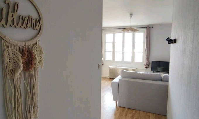 Sainte-Mere-Eglise Apartment | Gîte "Le 101eme" in the heart of Dday