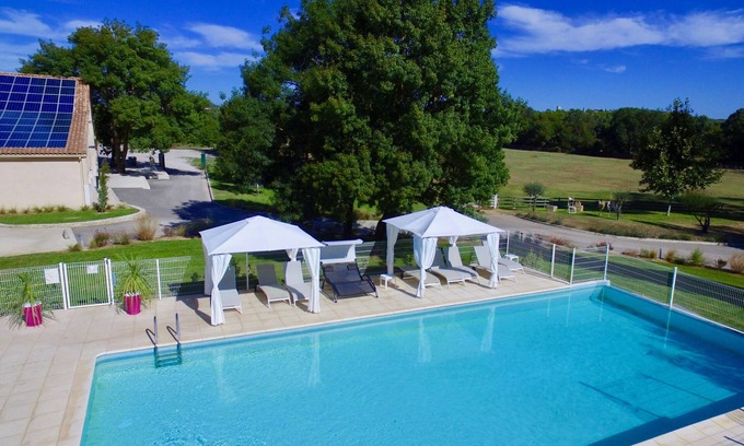 Le Cres House | Gite Les Lavandes 4 people swimming pool on Montpellier wine estate