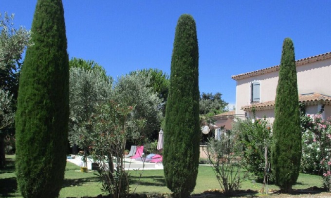 Sorgues Apartment | Gite near Avignon