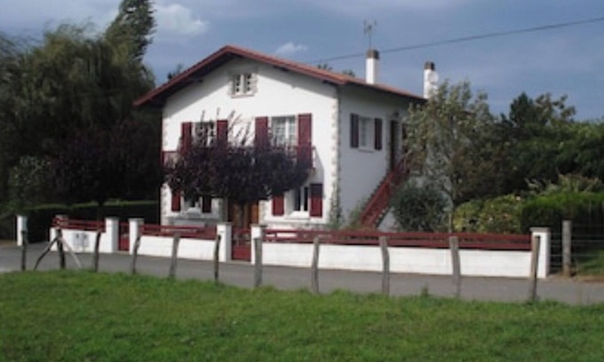 Ahaxe-Alciette-Bascassan Apartment | GITE RURAL 4 PERS. NEAR ST JEAN PIED DE PORT