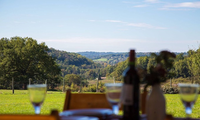 Villamblard Cottage | Gites Boutique Stable End Sleeps 4 (2 Bedrooms)