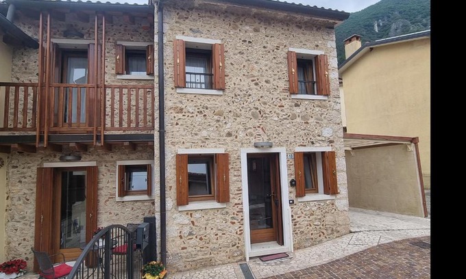 Pove del Grappa House | Giulietta e Romeo