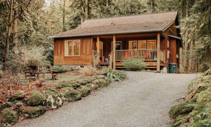 Warnick Cabin | Glacier Springs Cabin #95 - Hot Tub - WiFi