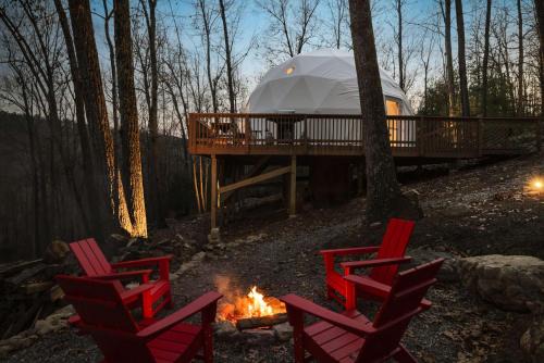 Wardensville House | Glamping Dome w Hot Tub Fire Pit & River Access