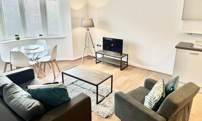 Oxford Apartment | Glanville Road- Apartment 2