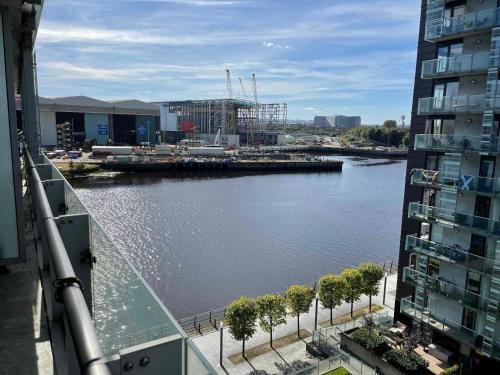 North West Apartment | Glasgow Harbour River West End