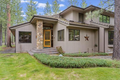 Black Butte Ranch House | Glaze Meadow 376 home
