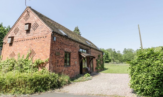 Kidderminster House | GLEBE BARN, pet friendly, luxury holiday cottage in Kidderminster