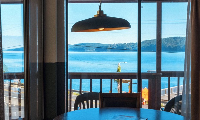 Hoodsport Hotel | Glen Ayr Resort