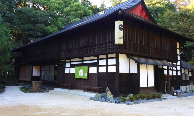 Koga Apartment | GLOCE古河 Kominka -翠sui- 築150年伝統工法 歴史と自然を感じる古民家 蕎麦屋併設