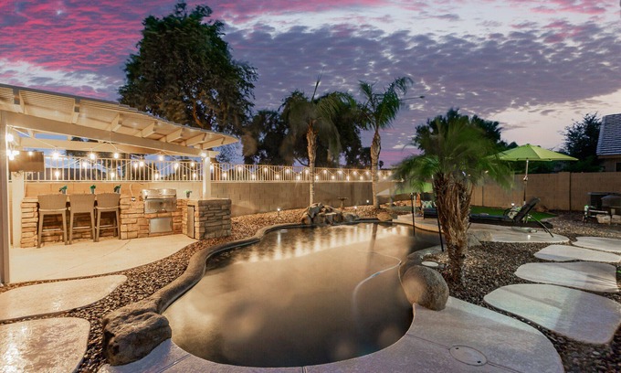 Canyon Trails House | Glorious Hot Pool! Goodyear Stadium! Gameroom