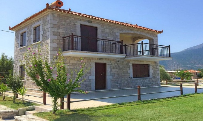 Paralio Astros Villa | Glyfada Villas