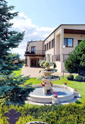 Znin Hotel | Gościniec Krys