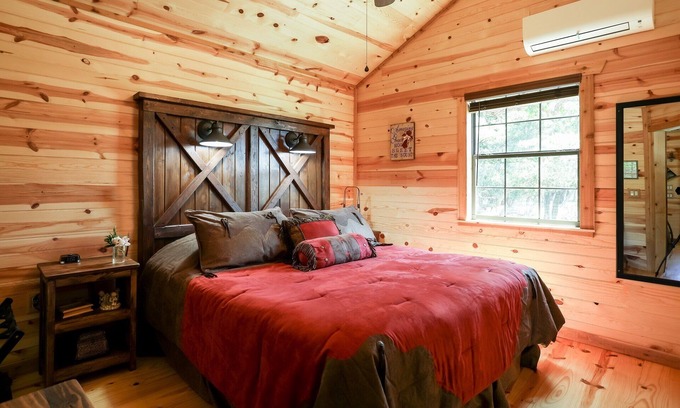 Fredericksburg Cabin | God's Country Cabins- Mercy I Close to Town