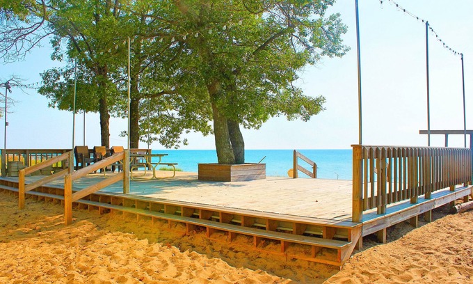 Oscoda Cottage | Gold Coast Family Cottages