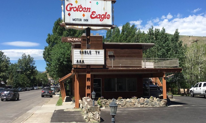 Jackson Hotel | Golden Eagle Inn