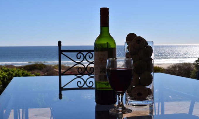 Stompneusbaai Bed & Breakfast | Golden Mile Beach B&B