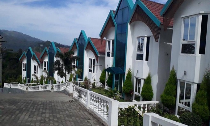Yercaud Hotel | Golden Nest