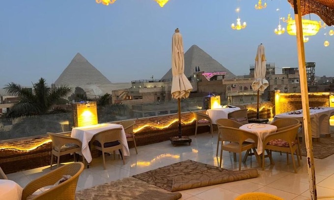Giza Hotel | Golden pyramids hut hotel