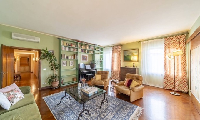 Santissima Annunziata Apartment | Golden Renaissance - quiet and elegant apartment in Florence