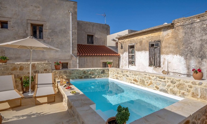 Maroulas Villa | Golden Theros villa,Village Experiene in Maroulas