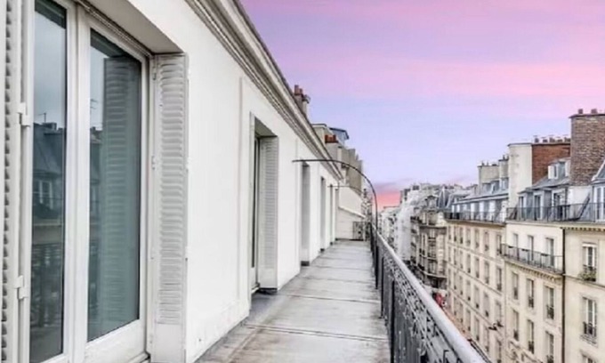 Faubourg-du-Roule Apartment | Golden Triangle Gem | 200m² Parisian Glamour on the Champs-Elysées