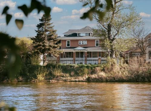Heart of Missoula Hotel | Goldsmith's River Front Inn