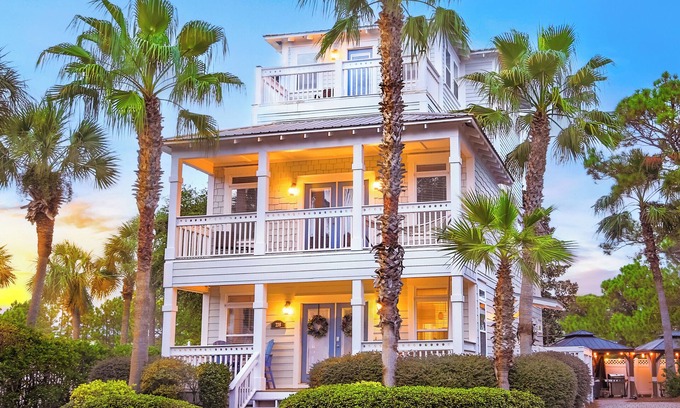 Emerald Waters Village House | Golf Cart Included! Pvt Beach Access | Hot tub