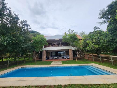 White River Villa | Golf Estate Vacation Property - Poseidon's Knoll