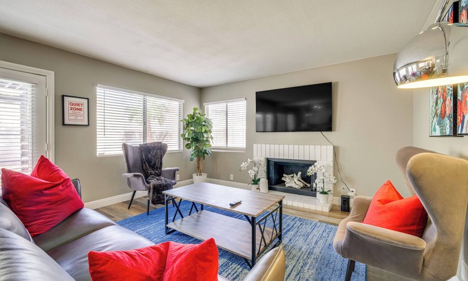 Green Valley North House | Golf, Shop & Explore: Sleek Getaway in Henderson!