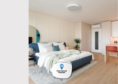 Prague 13 Apartment | Good Vibe Studio near Metro - Garage, Air-Conditioning, Vinyl player