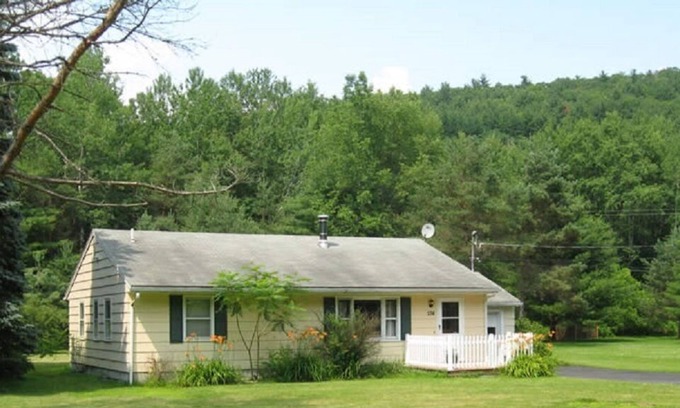 Maryland House | Goodyear Lake - docks and lake toys-kayaks, paddleboat water trampoline