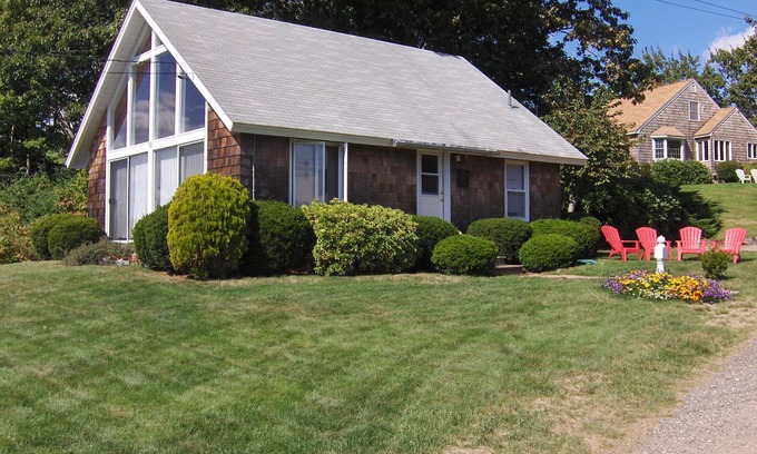 Kennebunkport Cottage | Goose Rocks Beach 3BR-2Bath, River View-Walk 2 Beach-Avail Oct 4-13, 2025