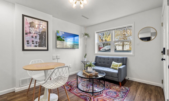 Mann Apartment | Goosetown Getaway - 10 min walk from downtown and campus