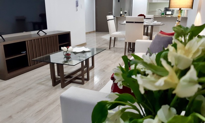 Quito Apartment | Gorgeous 2 Bedroom Luxury Apartment With Pool, Gym, View & More in Quito