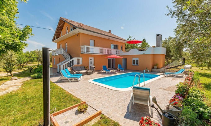 Dracevac Ninski Apartment | Gorgeous apartment in Dracevac Ninski