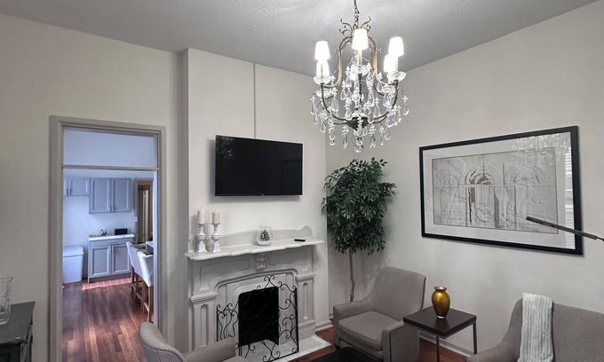 Dayton Condo | Gorgeous apt marble bath & kit 2 min from downtown 5 min to Dayton university