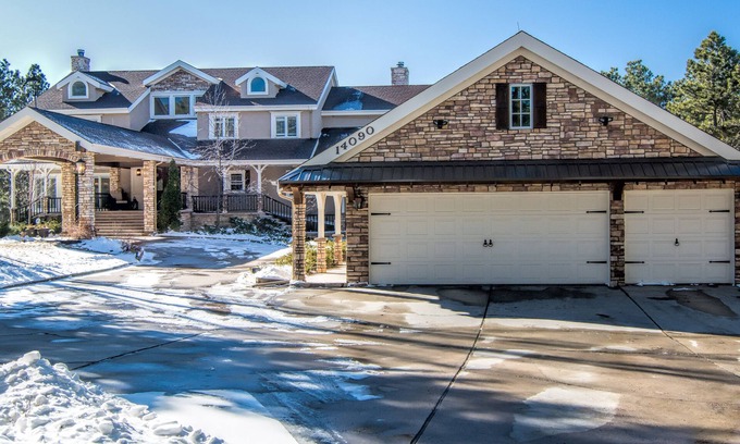 Colorado Springs House | Gorgeous Colorado Farmhouse Getaway in Forest, yet 10 min from town: NO EVENTS
