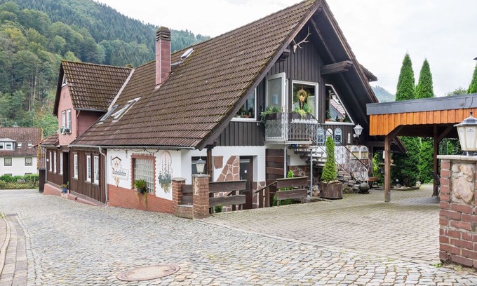 Sieber House | Gorgeous Holiday Home with Balcony, Garden Furniture, Grill