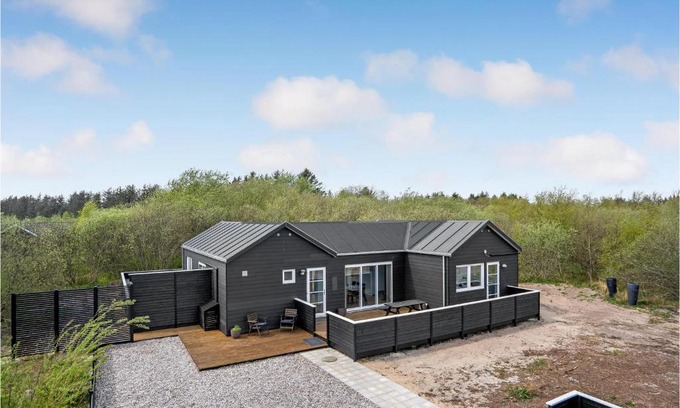 Brovst House | Gorgeous Home In Brovst With Kitchen