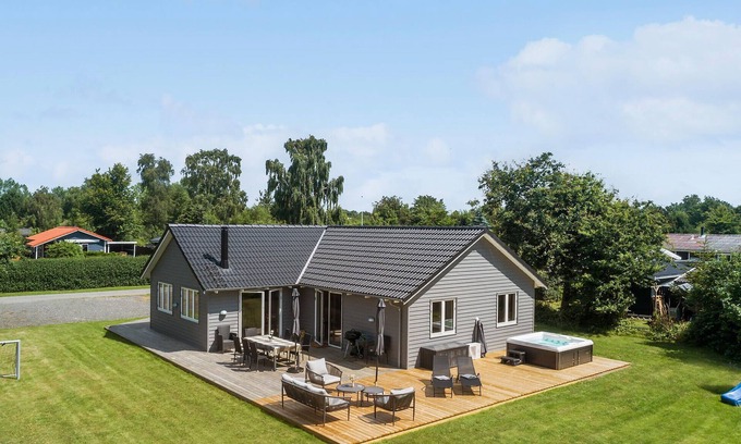 Dannemare House | Gorgeous home in Dannemare with sauna