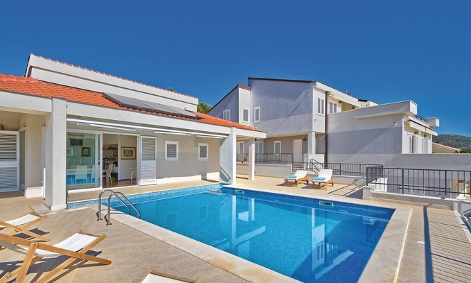 Primosten Burnji House | Gorgeous home in Dolac