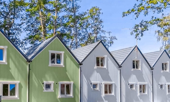 Miedzywodzie House | Gorgeous home in Miedzywodzie with WiFi