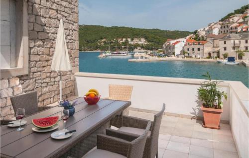 Pucisca House | Gorgeous Home In Pucisca With Wifi