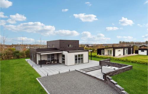 Skaven Strand House | Gorgeous Home In Tarm With Kitchen