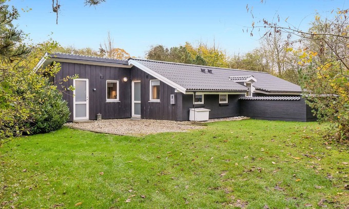 Tranekaer House | Gorgeous home in Tranekær with kitchen
