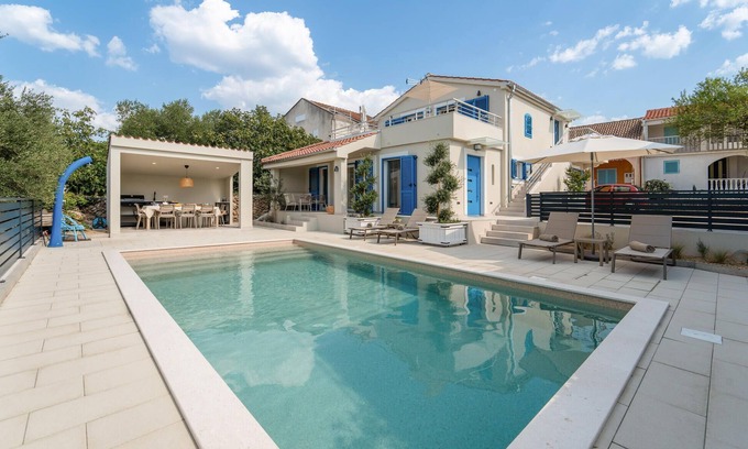 Zdrelac House | Gorgeous home in Zdrelac